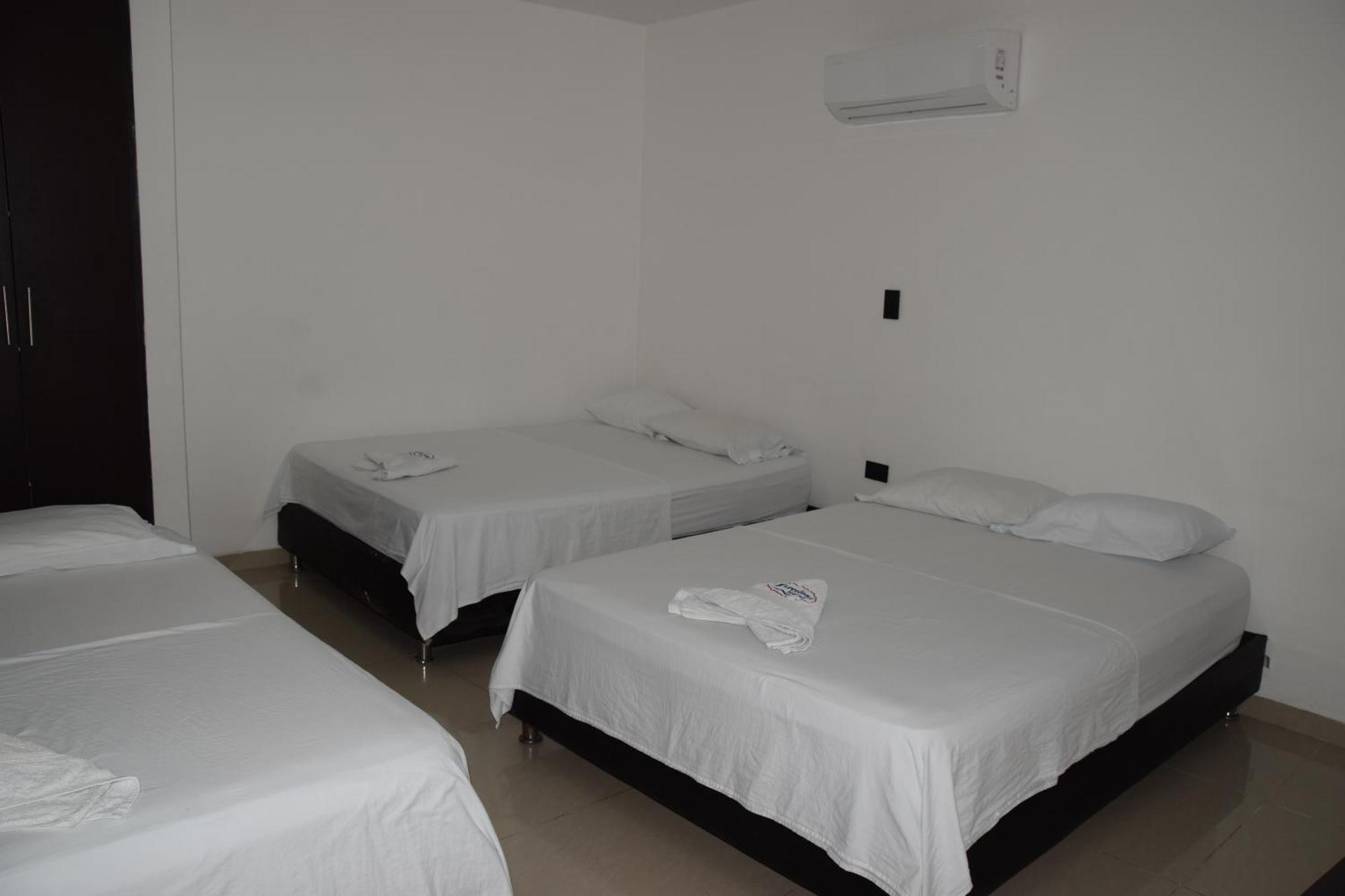 Hotel Barcelona Monteria Exterior photo